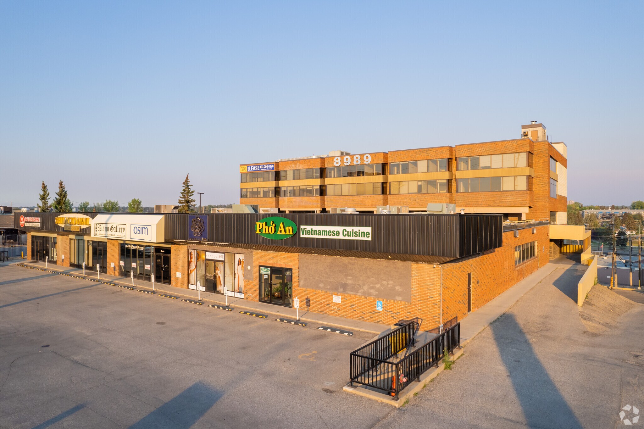 8989 Macleod Trl S, Calgary, AB for Rent