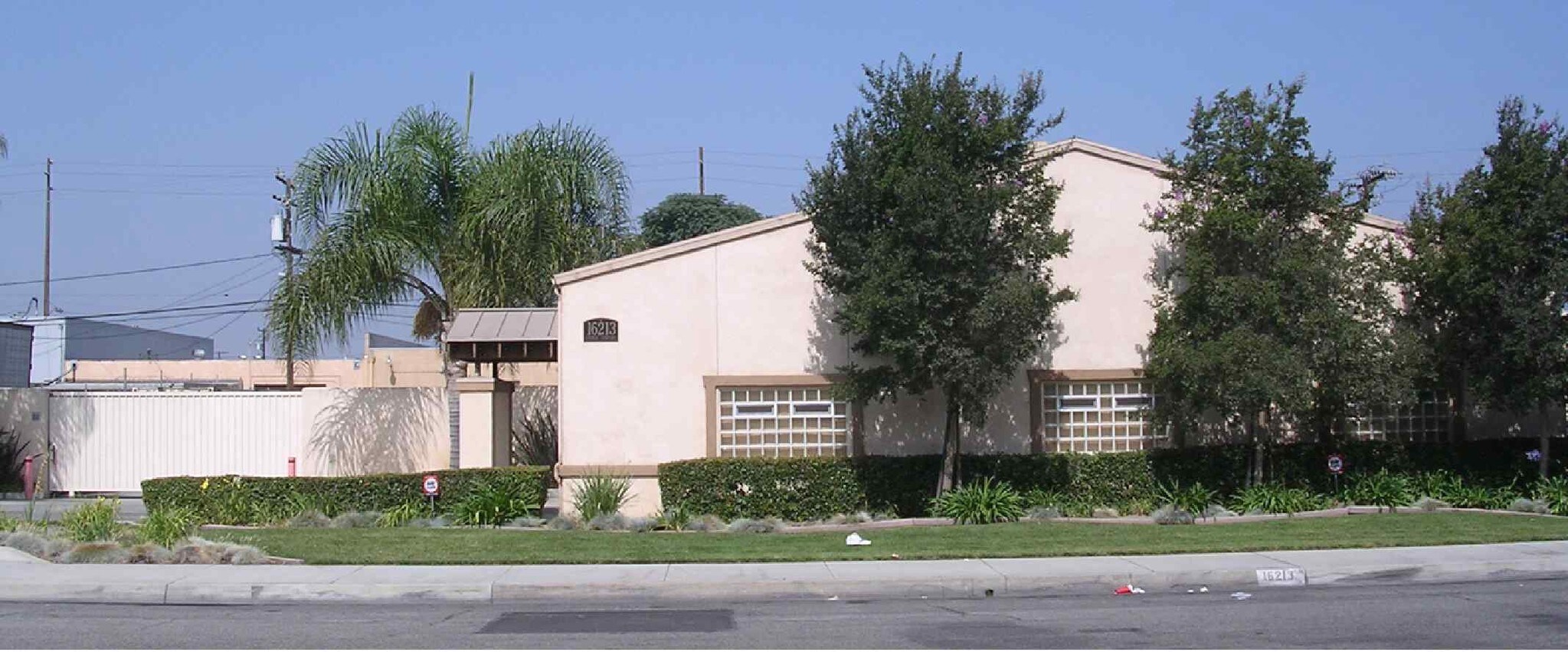 16213-16217 Illinois Ave, Paramount, CA for Rent