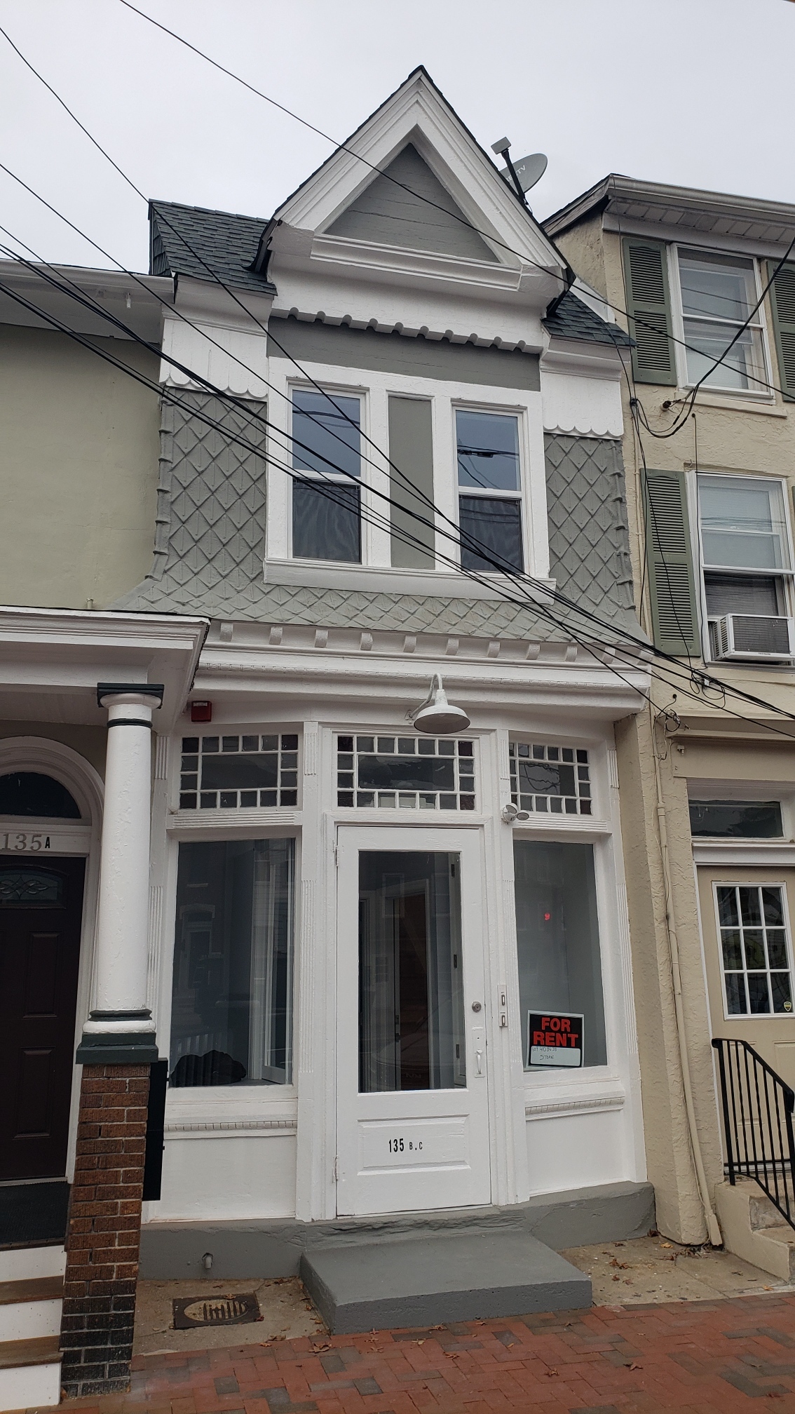 135 E Broad St, Burlington, NJ for Rent