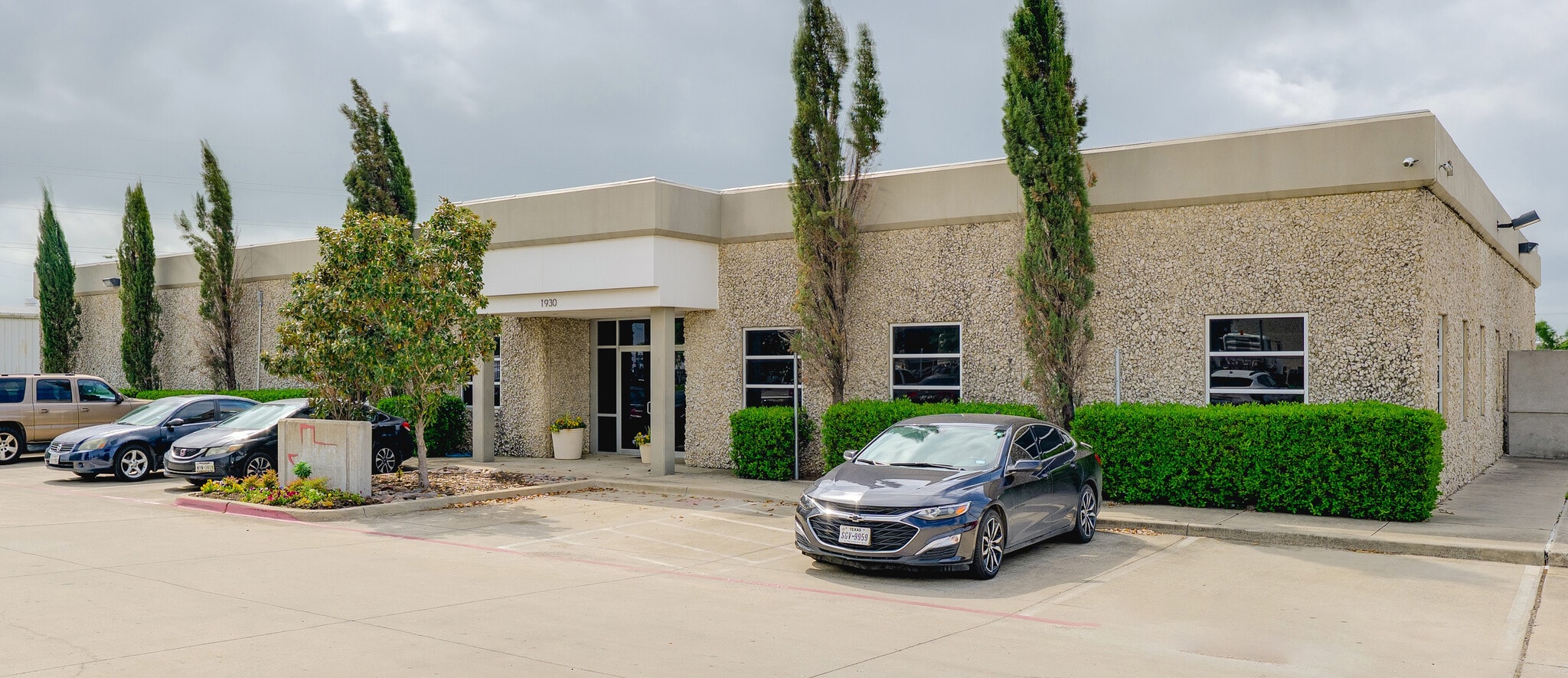 1930 Hinton Dr, Irving, TX for Rent