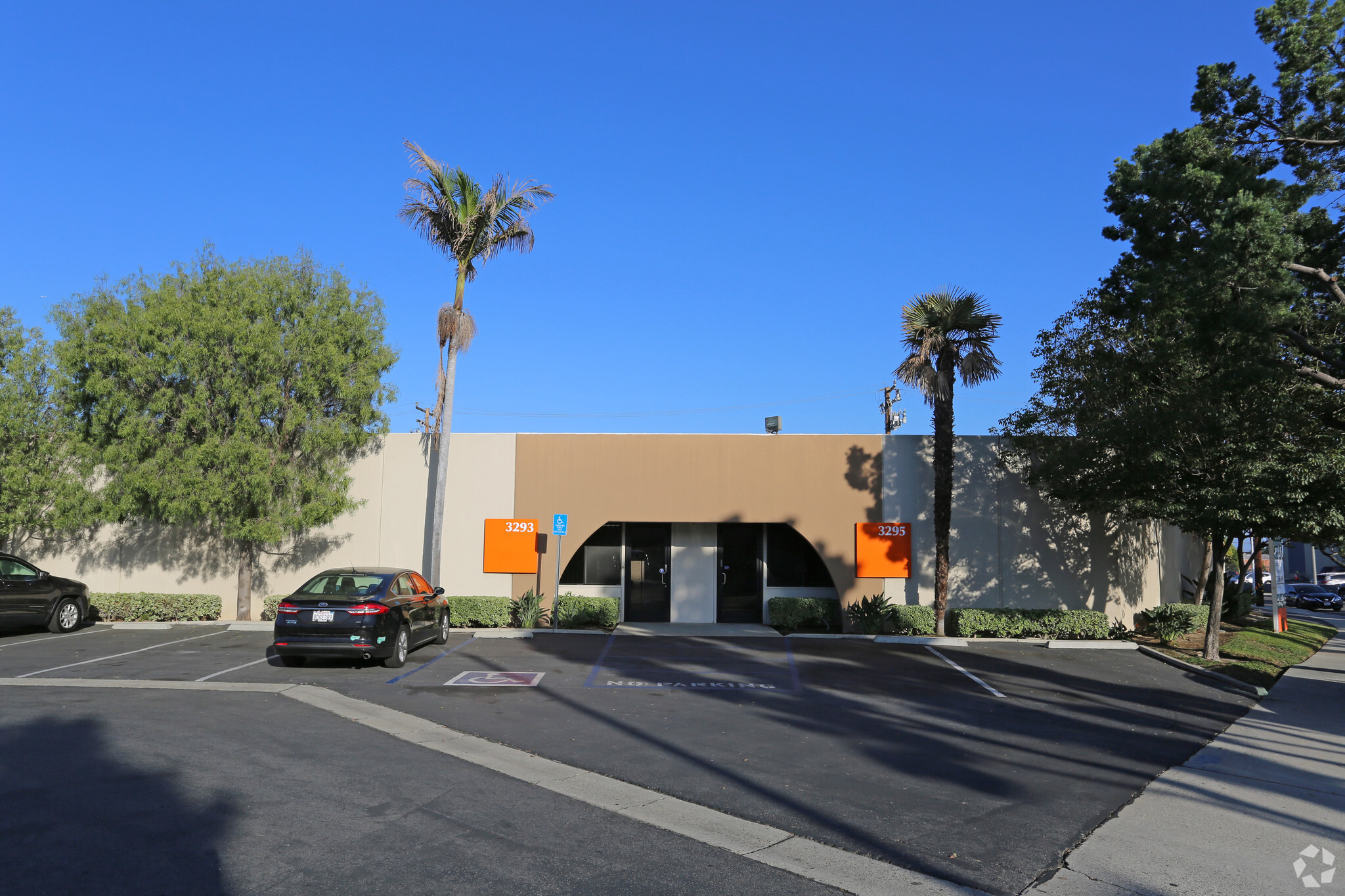 3281-3295 Industry Dr, Signal Hill, CA for Rent