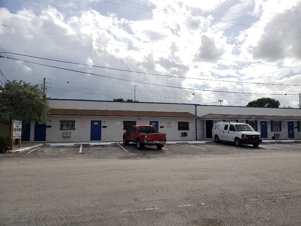 2610-2618 NW 4th St, Fort Lauderdale, FL for Rent