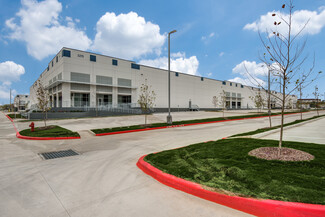 San Antonio, TX Industrial - 3215 N Panam Expy