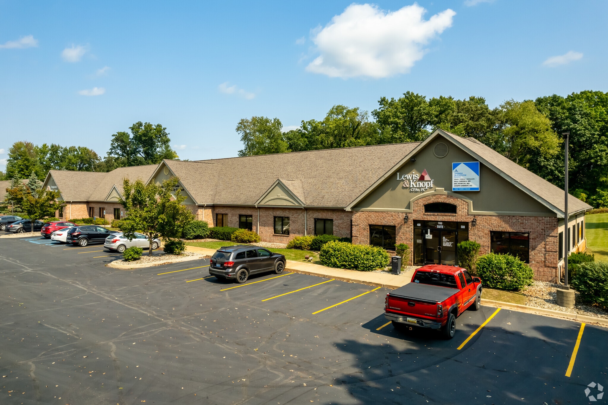1100 Torrey Rd, Fenton, MI for Rent
