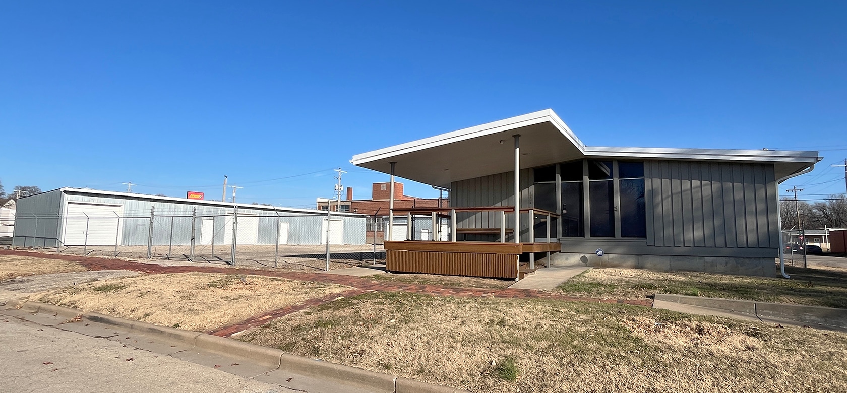 1734 SW Van Buren St, Topeka, KS for Sale