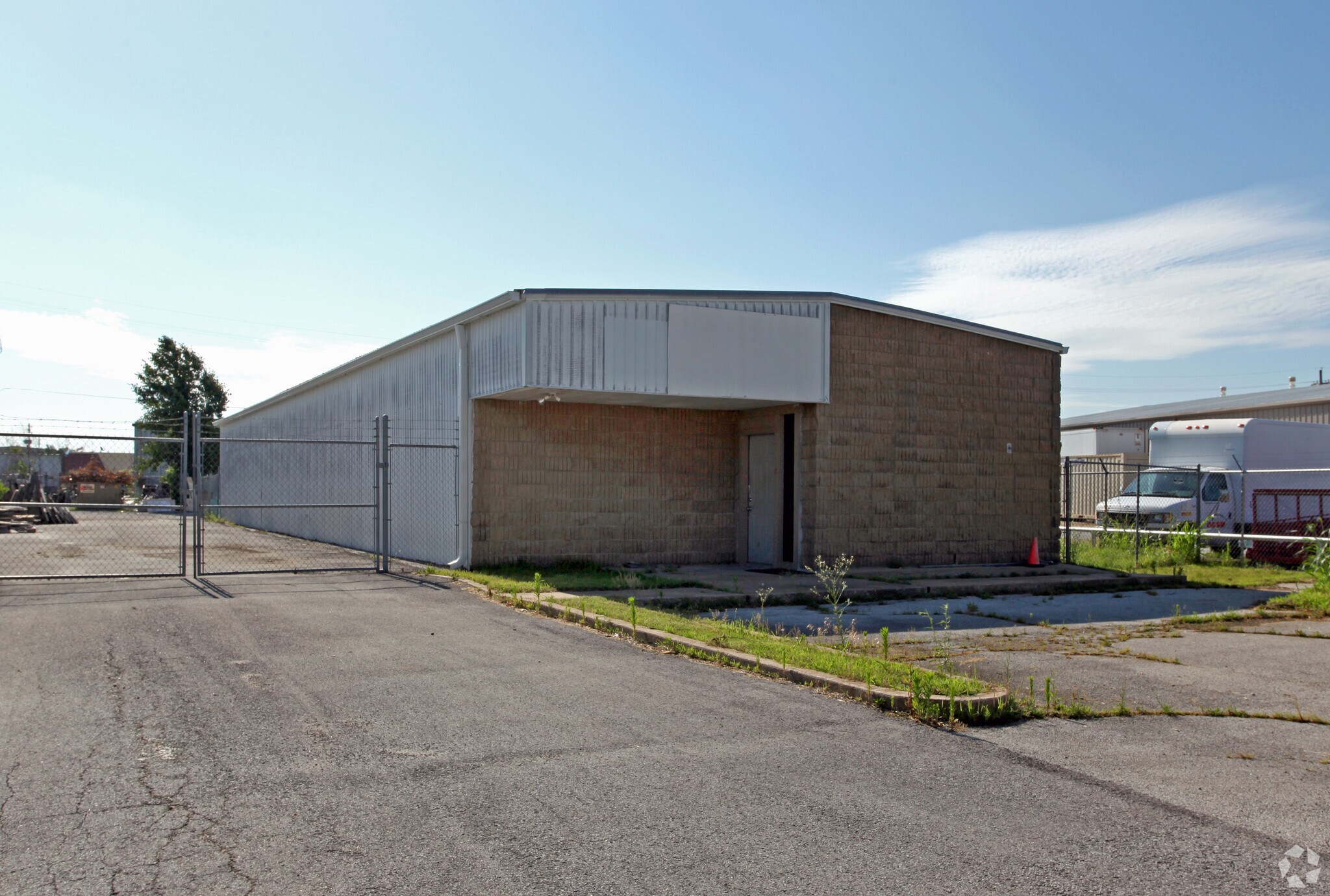1831 N 105th Ave, Tulsa, OK for Rent