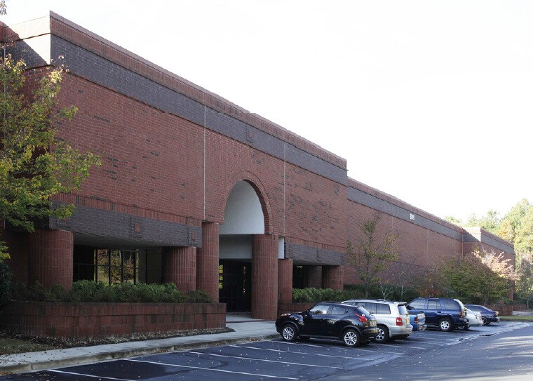 8015 Second Flag Dr, Austell, GA for Rent