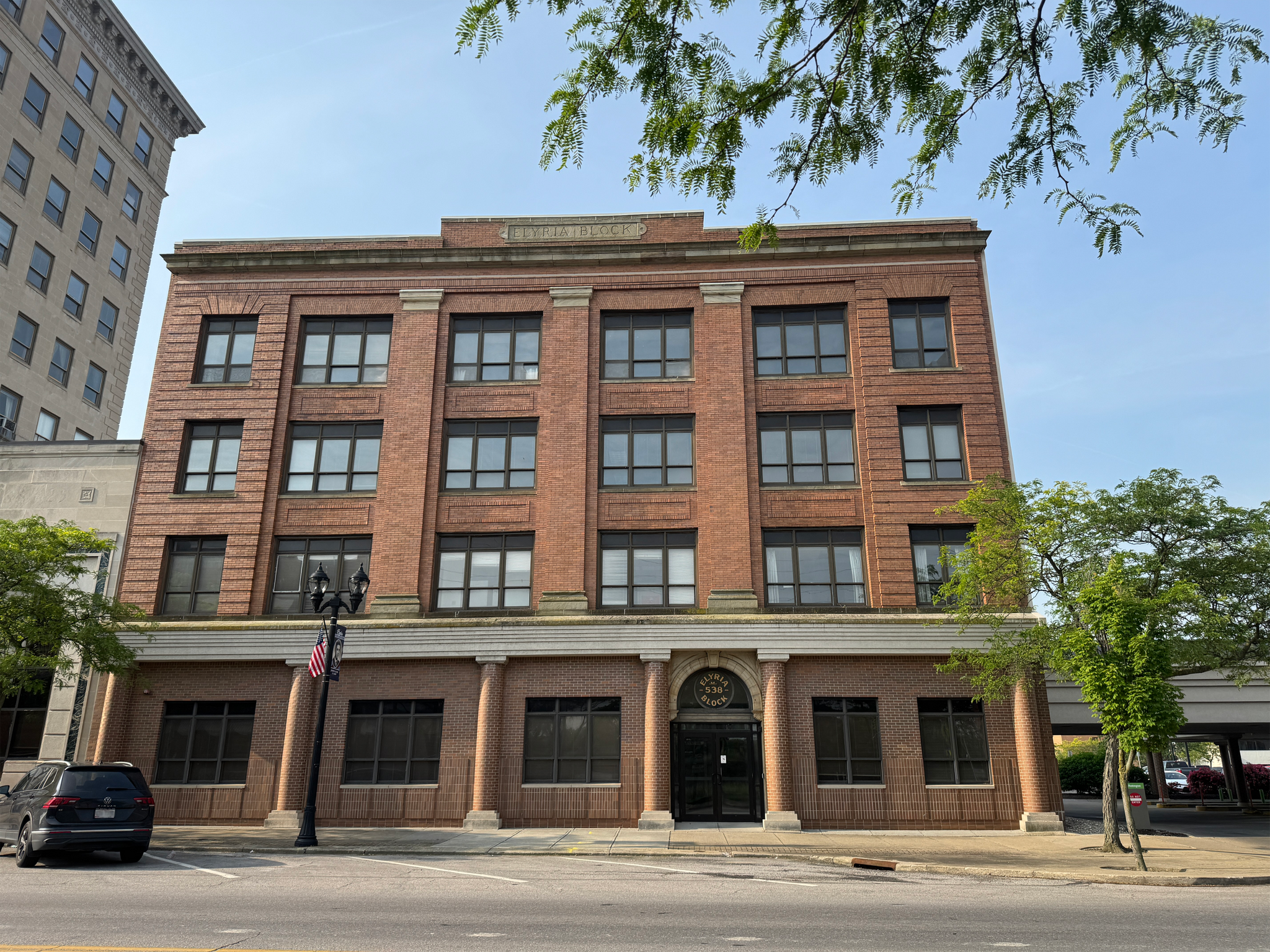 538 Broad St, Elyria, OH for Rent