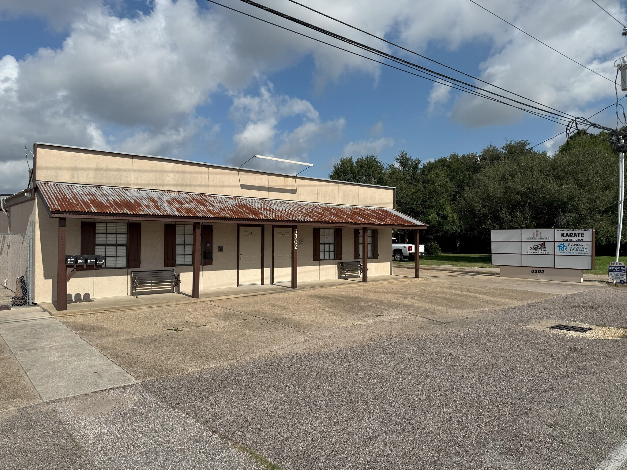 3302 Old Alvin Rd, Pearland, TX for Rent