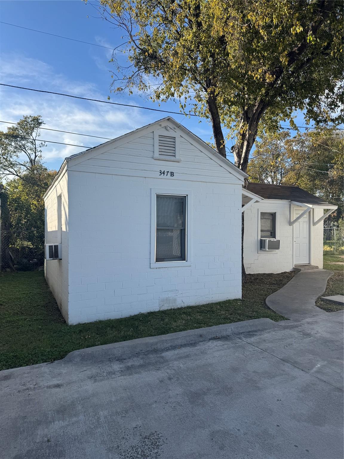 347-349 N Cherry Ln, Fort Worth, TX for Rent