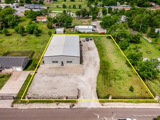 Wichita, KS Warehouse - 2325 S Crest St