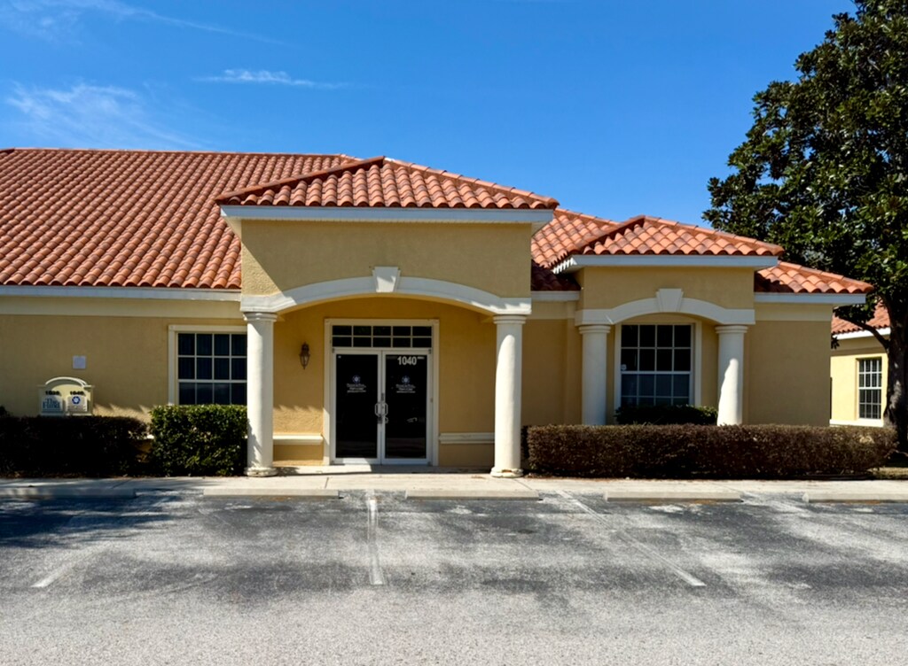 1038-1040 E Brandon Blvd, Brandon, FL for Rent