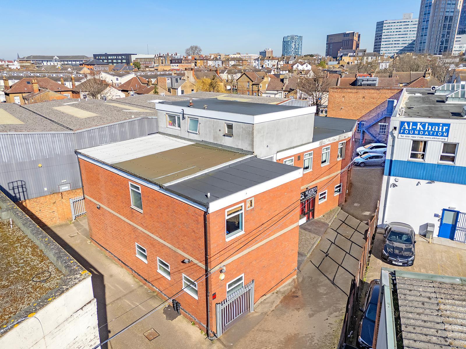 36 Pitlake, Croydon, LND for Sale
