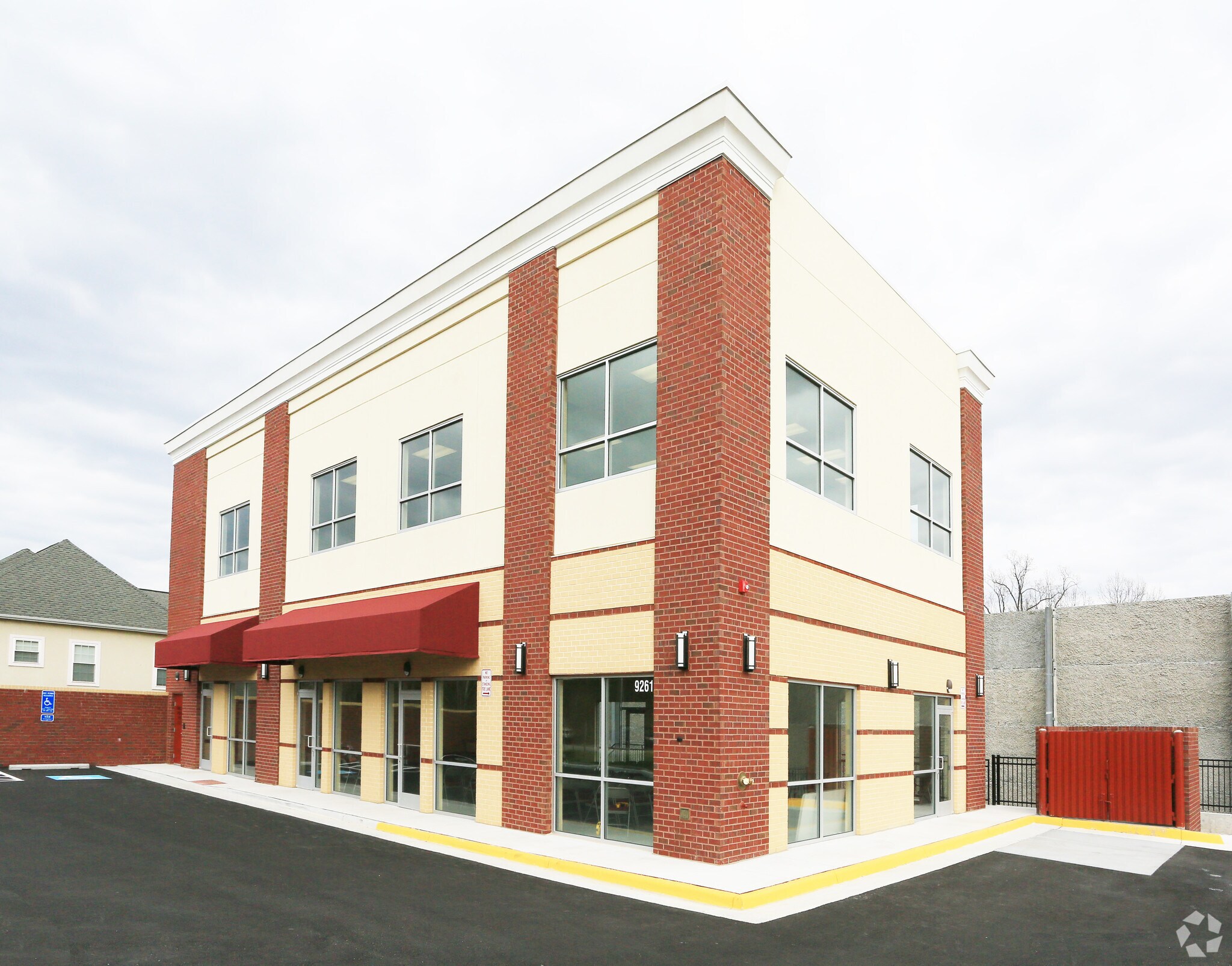9261 Plaskett Ln, Lorton, VA for Rent