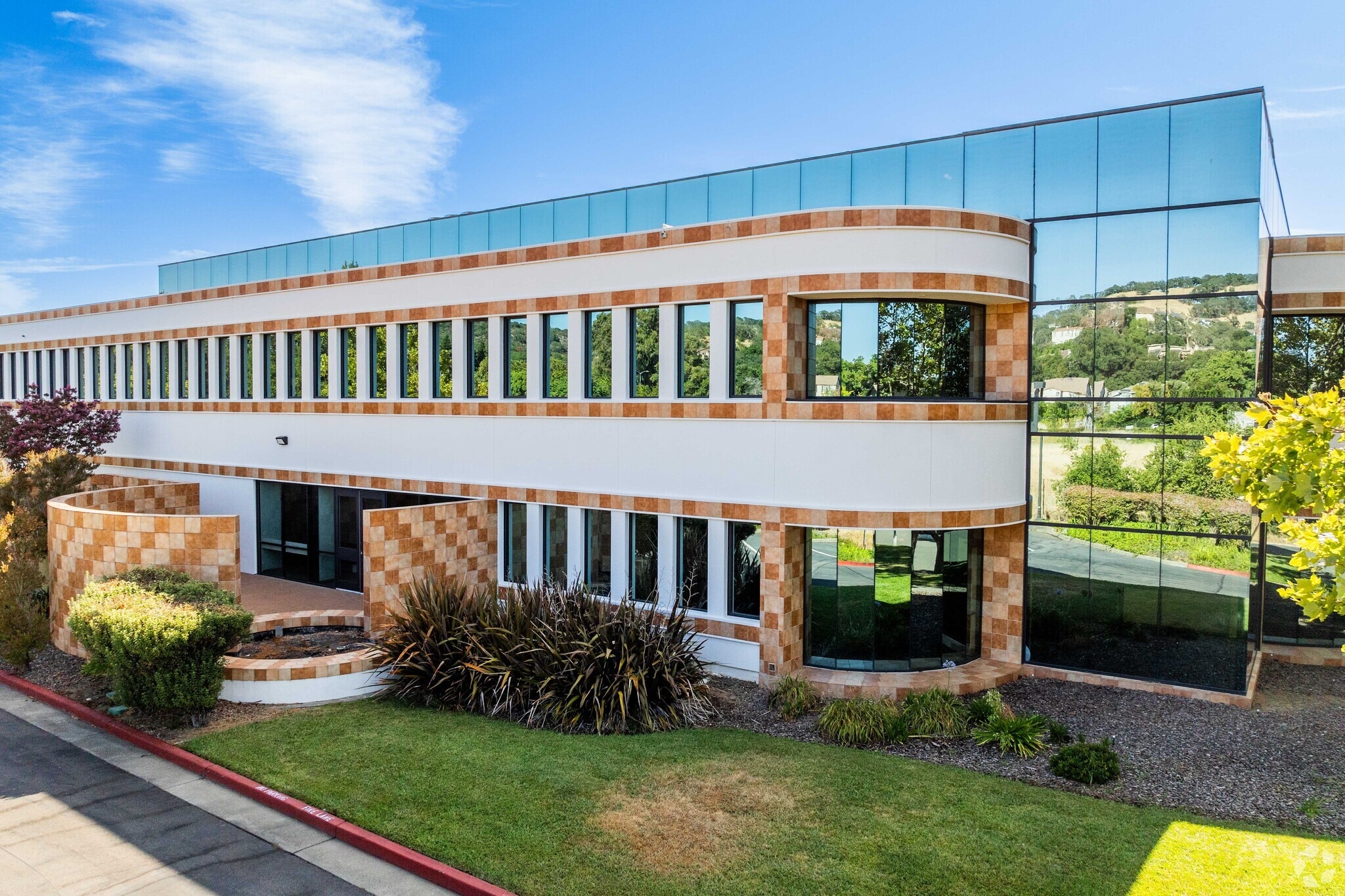 220 Campus Ln, Fairfield, CA for Rent