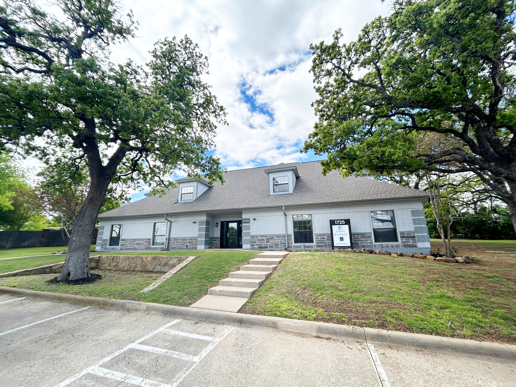 1721-1725 E Southlake Blvd, Southlake, TX for Rent