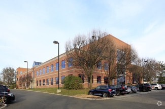 470 West Ave  
