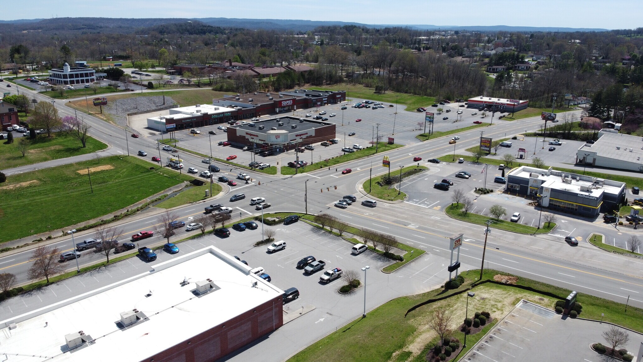 514 S Willow Ave Cookeville, TN 38501 Shopping Center Property for Lease on