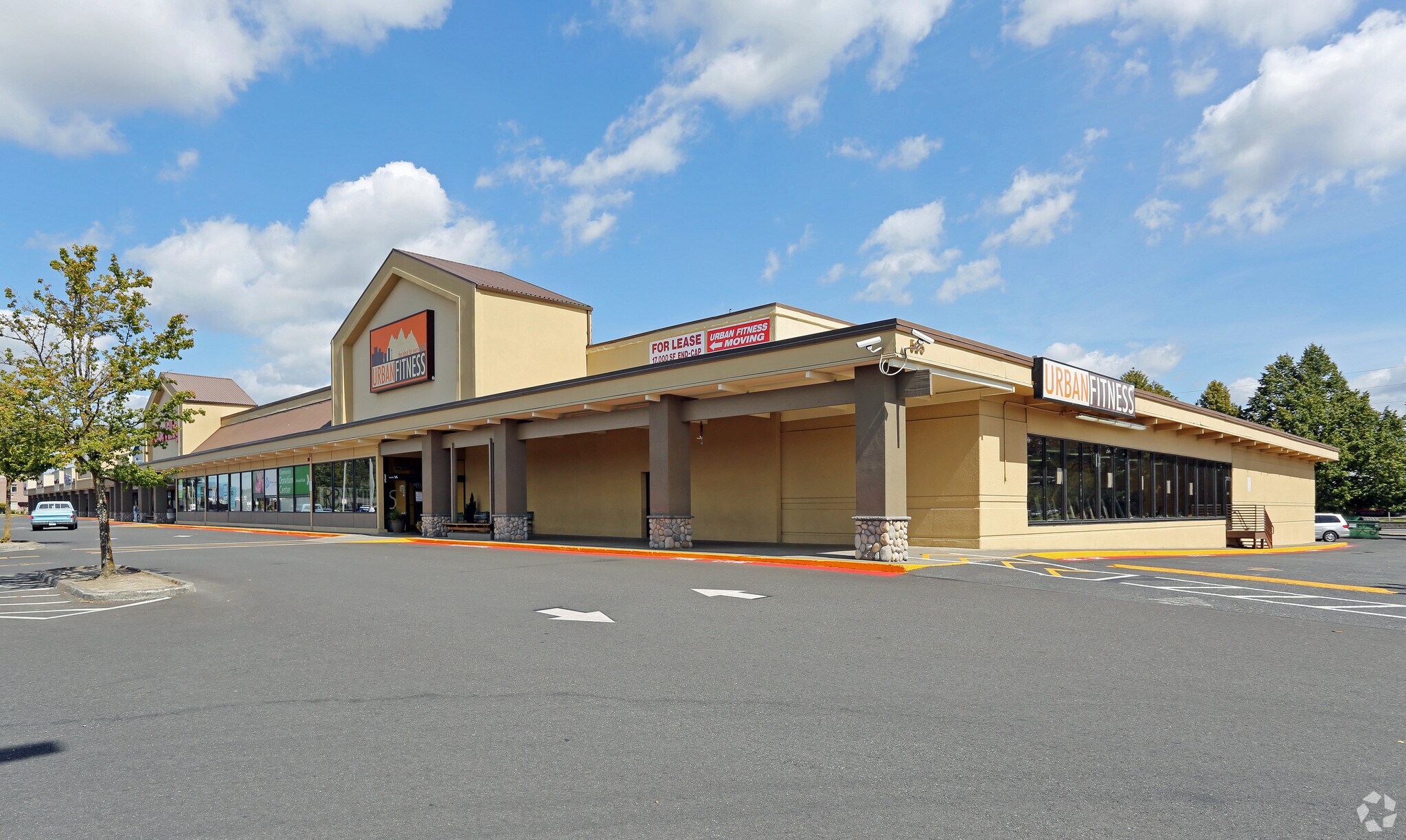 525 E College Way Mount Vernon, WA 98273 Shopping Center Property for Lease on