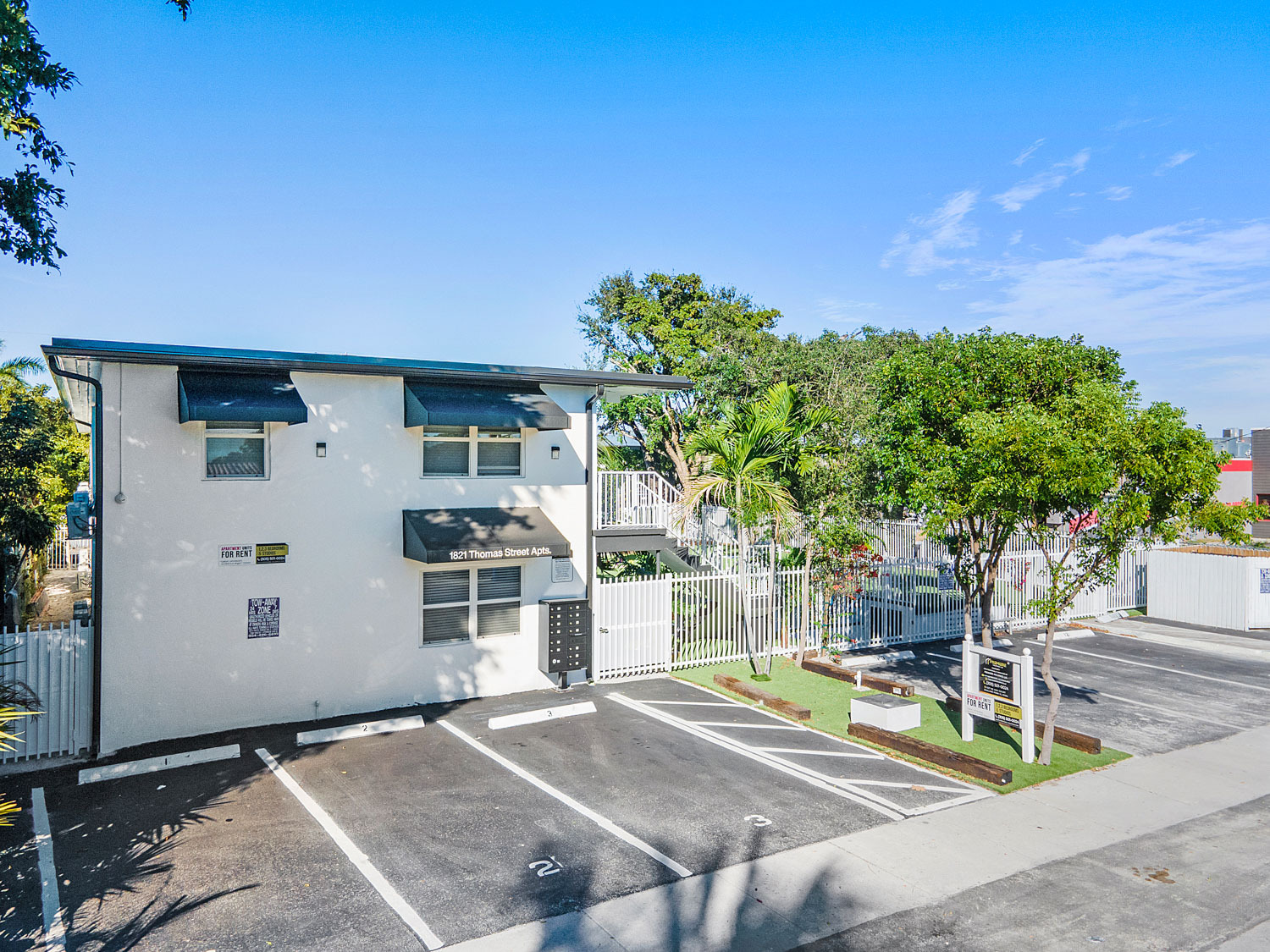 1821 Thomas St, Hollywood, FL for Sale