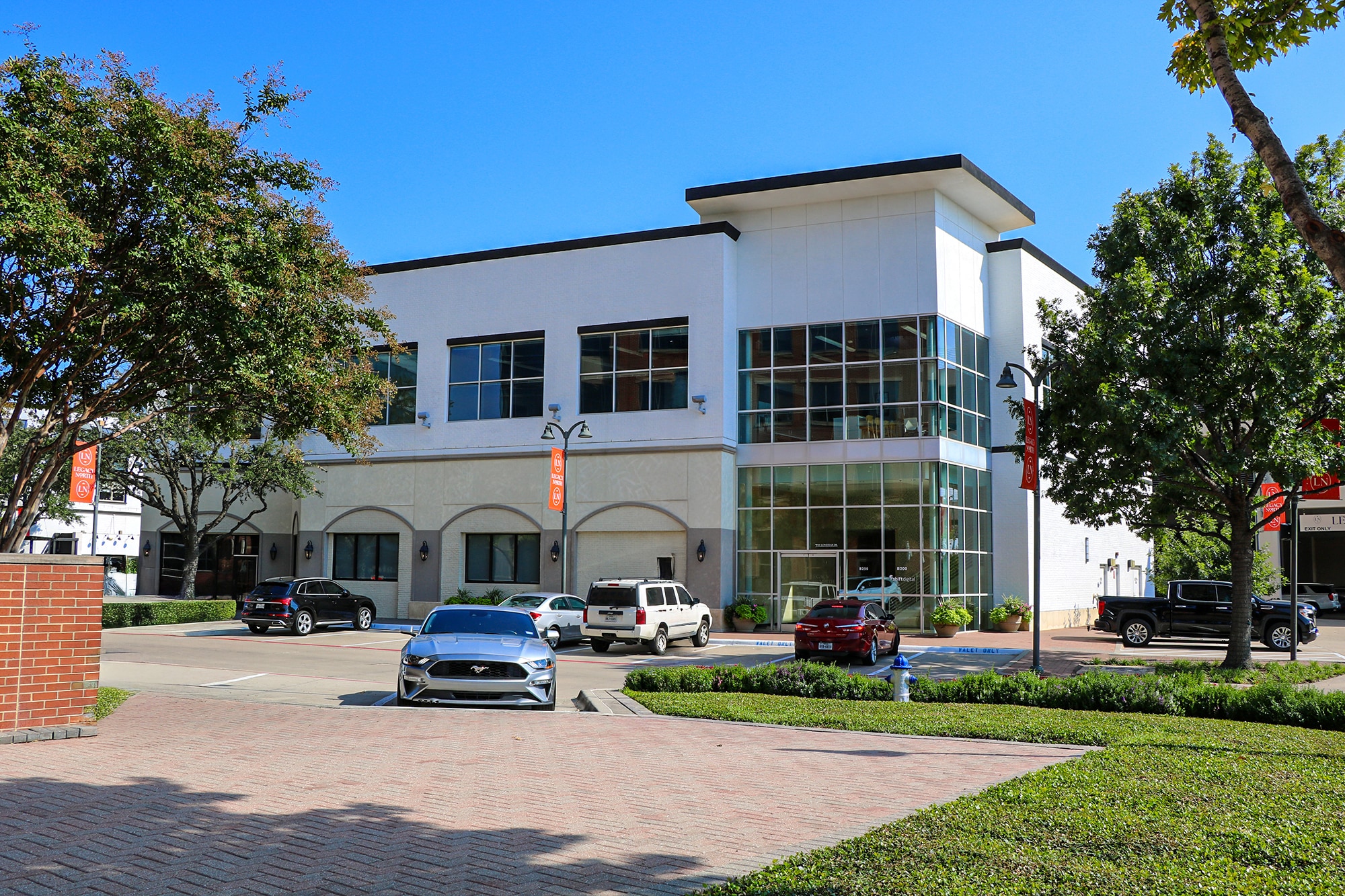 7501 Lone Star Dr, Plano, TX for Rent