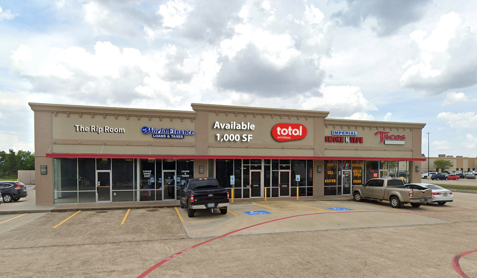 2002 N Main St, Pearland, TX for Rent