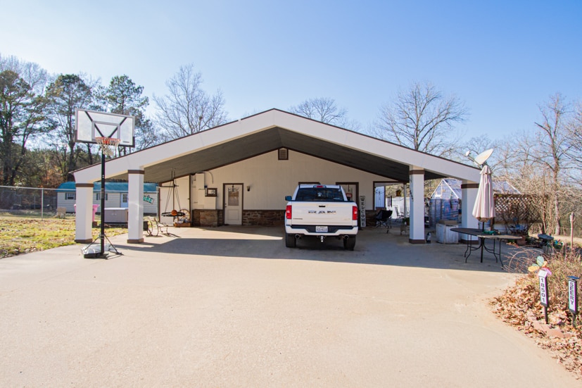 18501 County Road 3131, Gladewater, TX for Sale