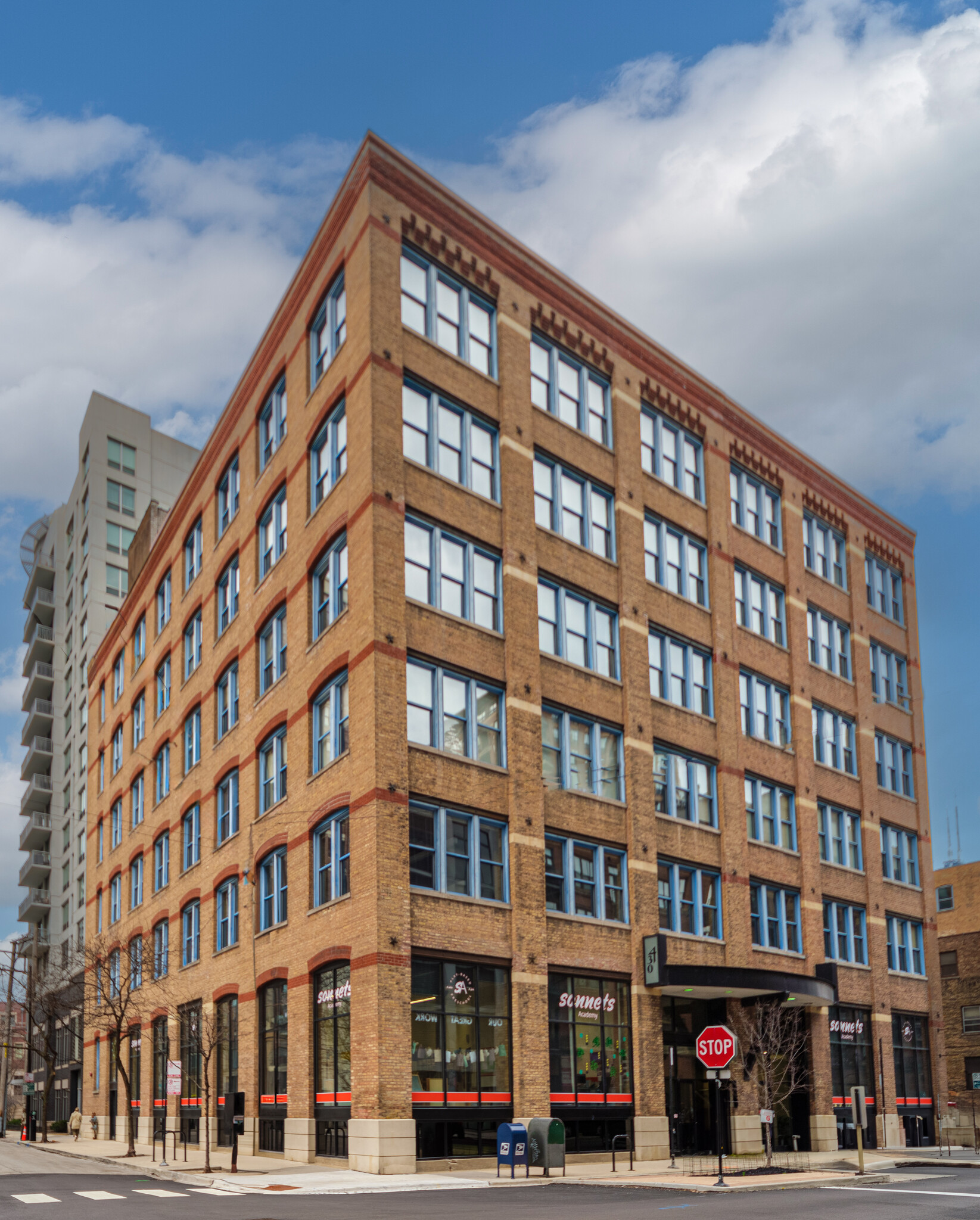 430 W Erie St, Chicago, IL for Rent