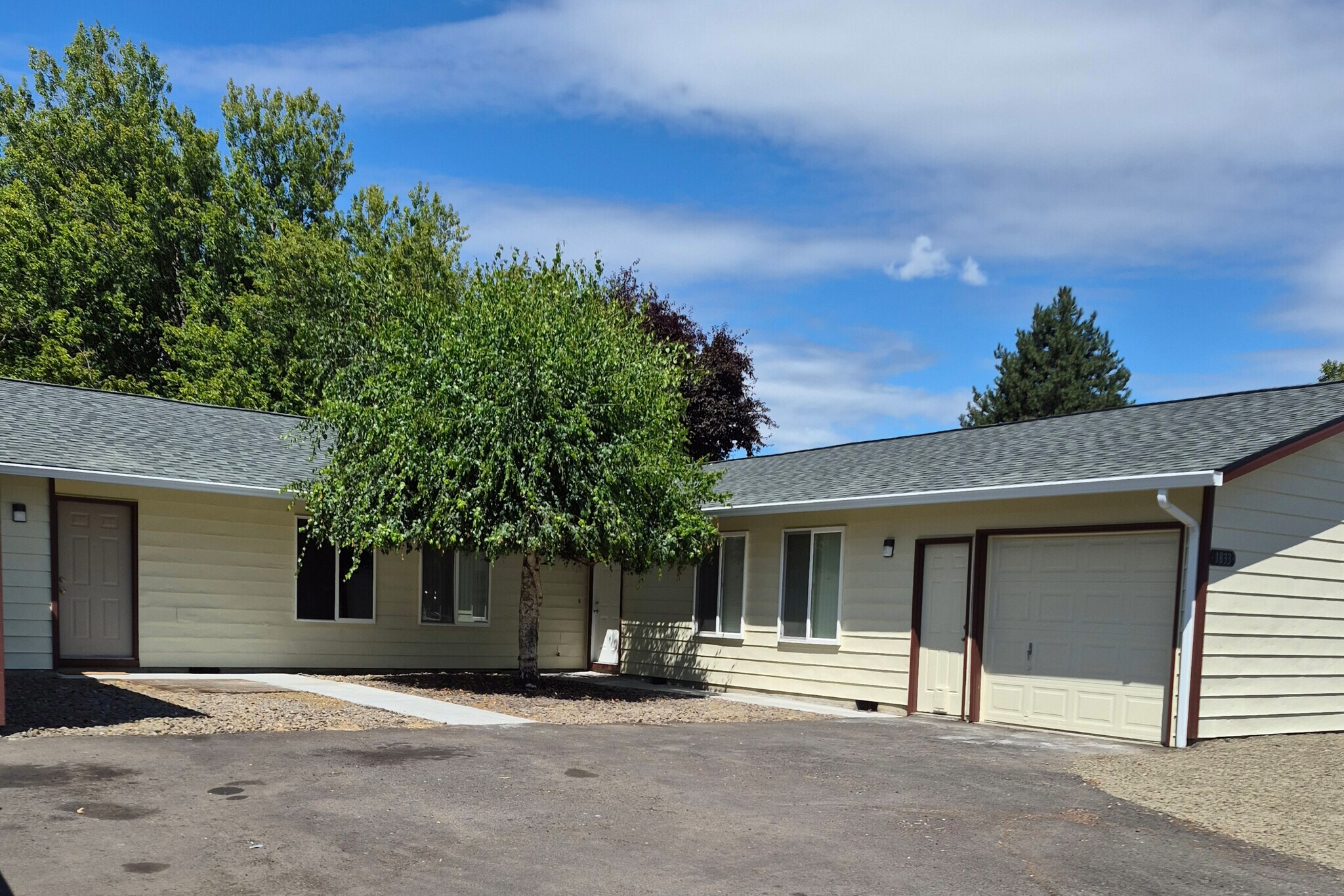 1833 NE Barberry Dr, Hillsboro, OR for Sale