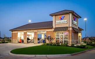 10801 N ROCKWELL AVE  