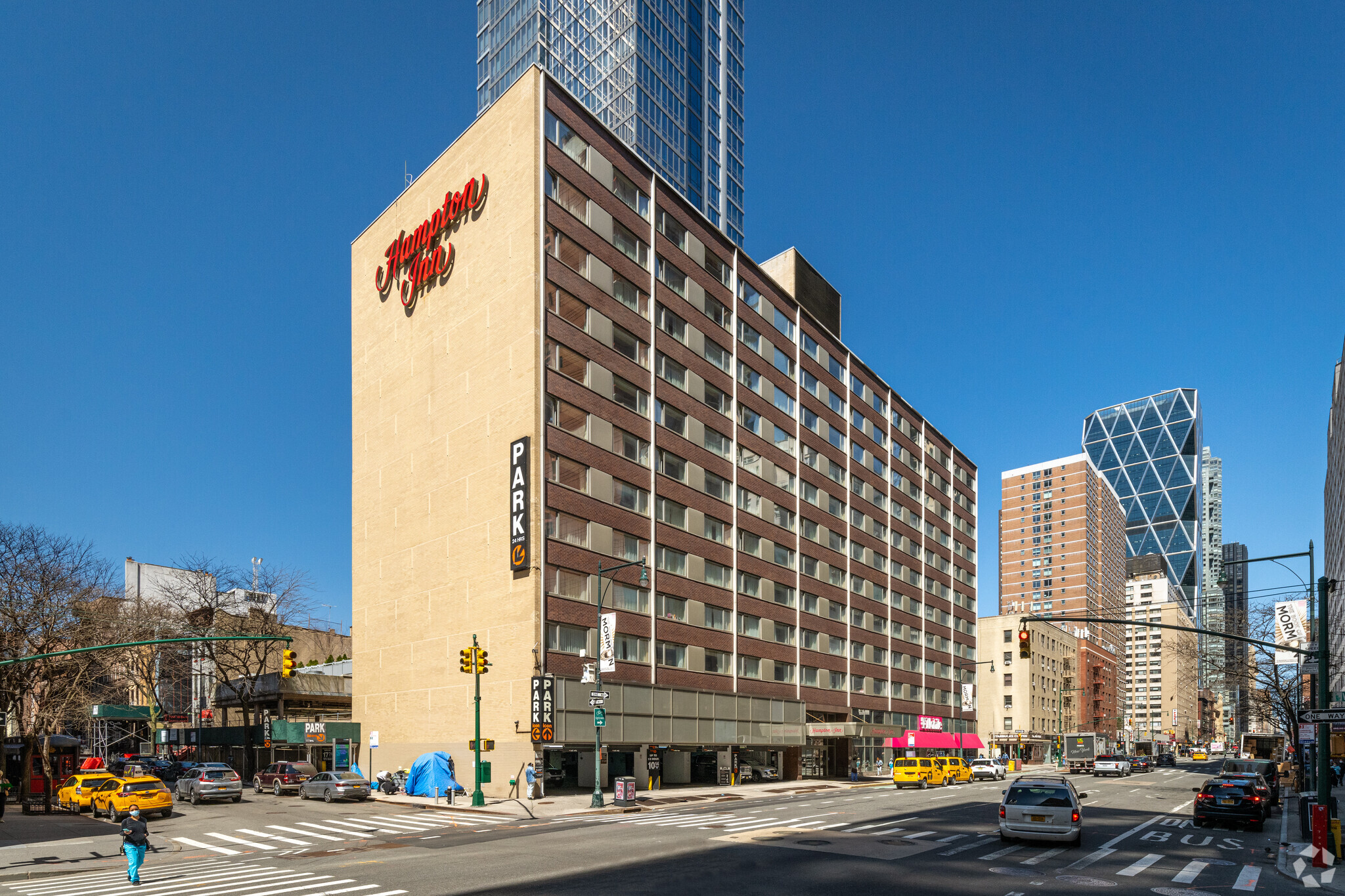 869 8th Ave, New York, NY for Rent