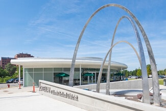 Chicago, IL Retail - 736 S Seeley Ave