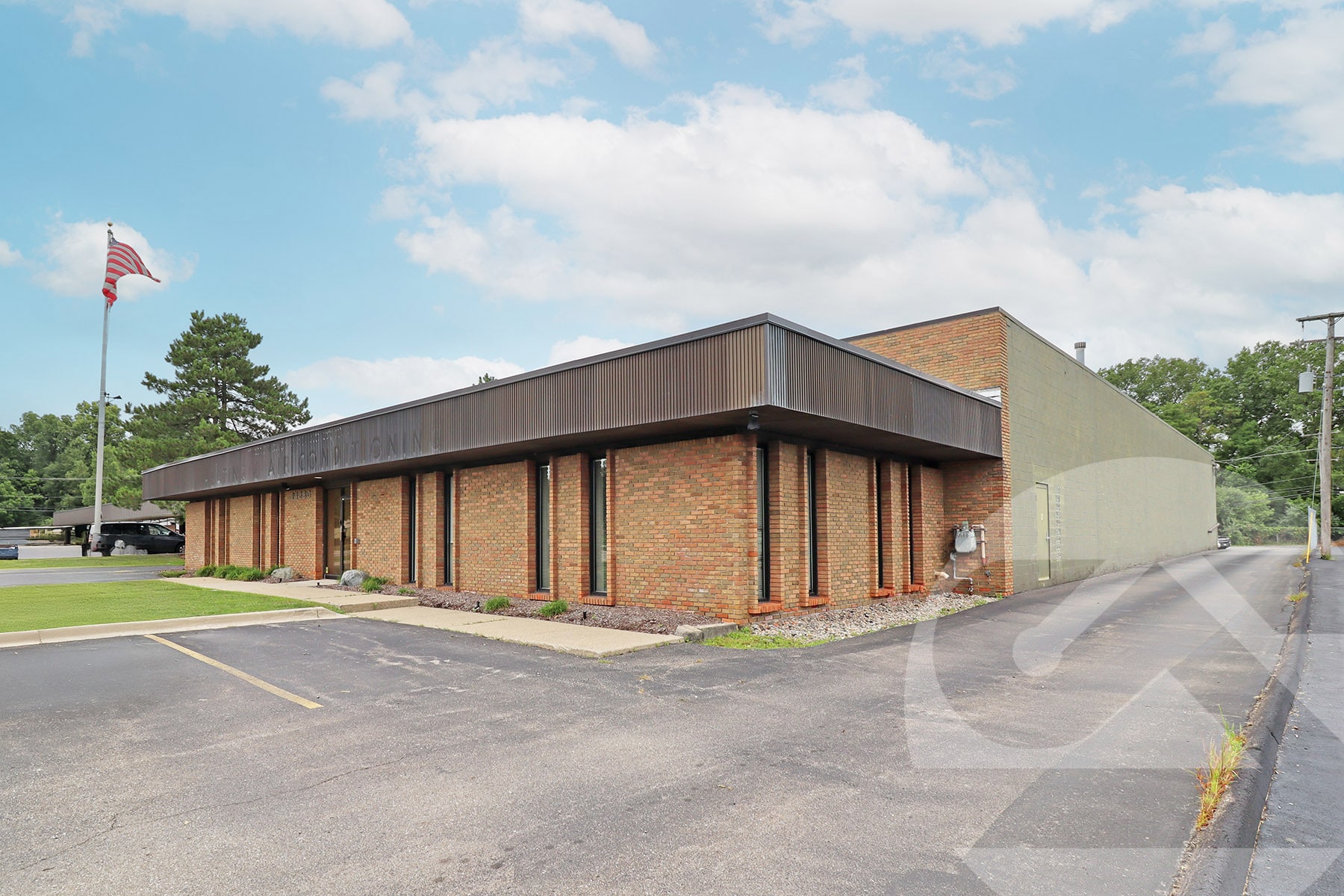 24380 Indoplex Cir, Farmington Hills, MI for Sale