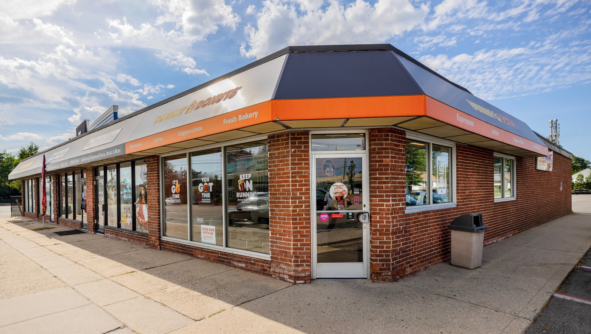 388-396 W John St, Hicksville, NY for Rent