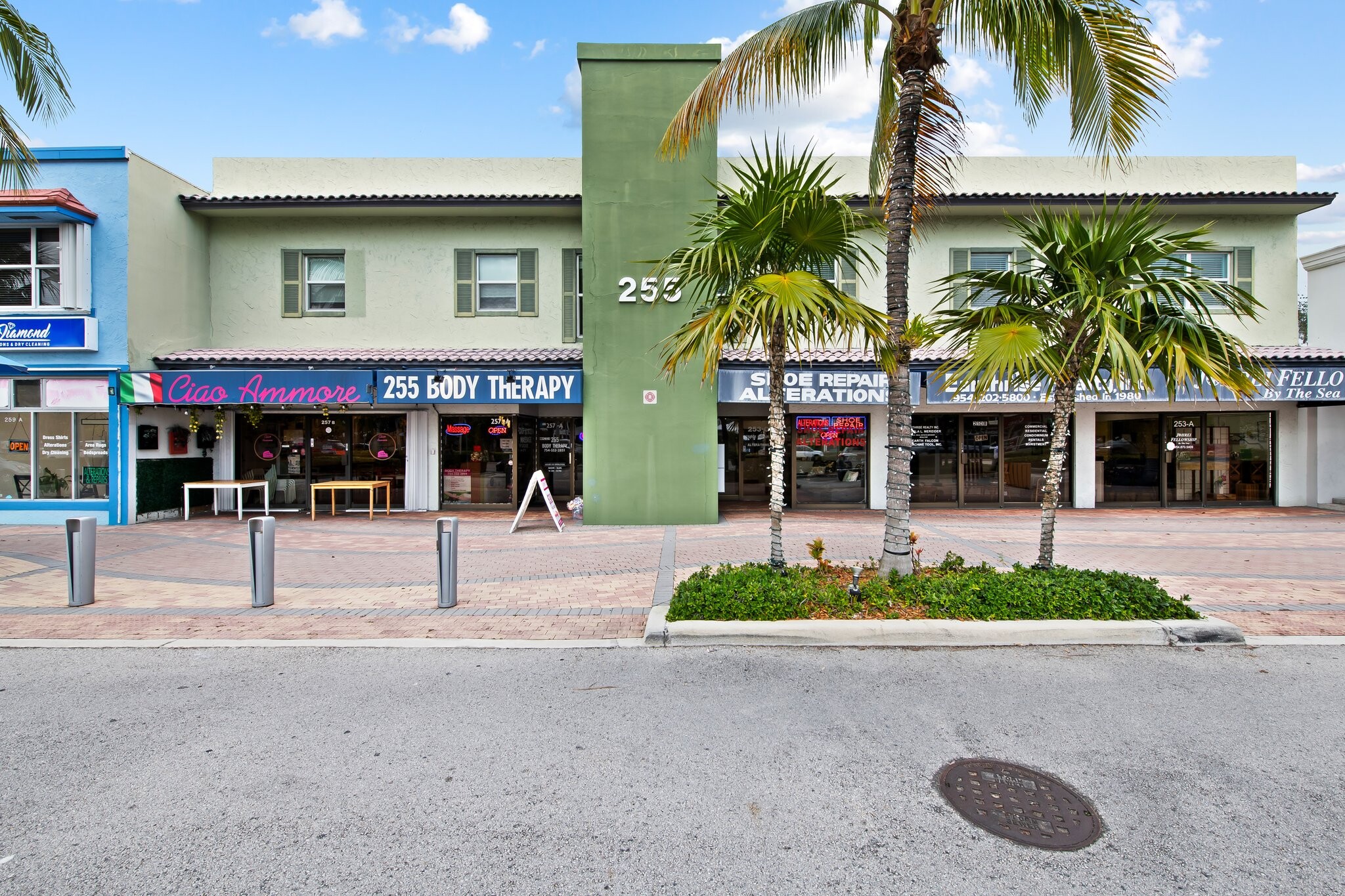 253-257 Commercial Blvd, Fort Lauderdale, FL for Rent