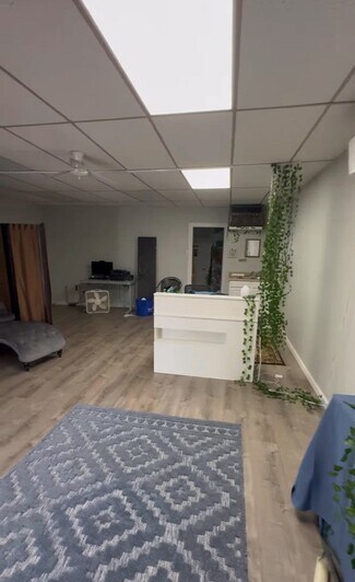 Columbus, NJ Office/Retail - 234-266 Atlantic Ave
