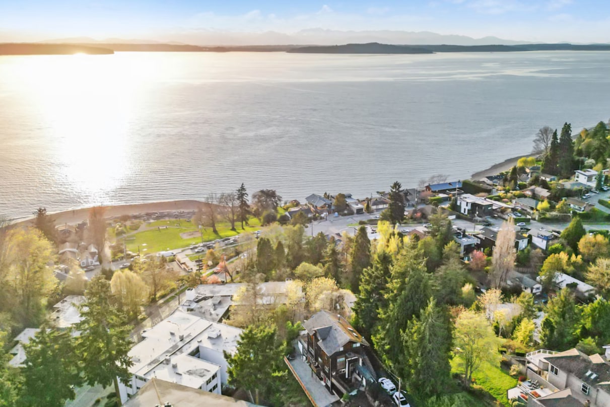 7013 Seaview Ter SW, Seattle, WA for Sale