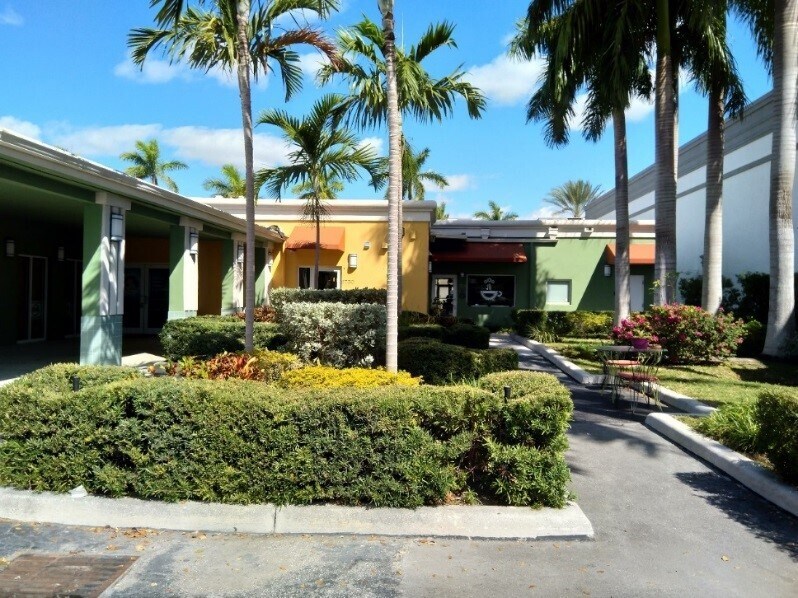 2730-2736 Hollywood Blvd, Hollywood, FL for Rent