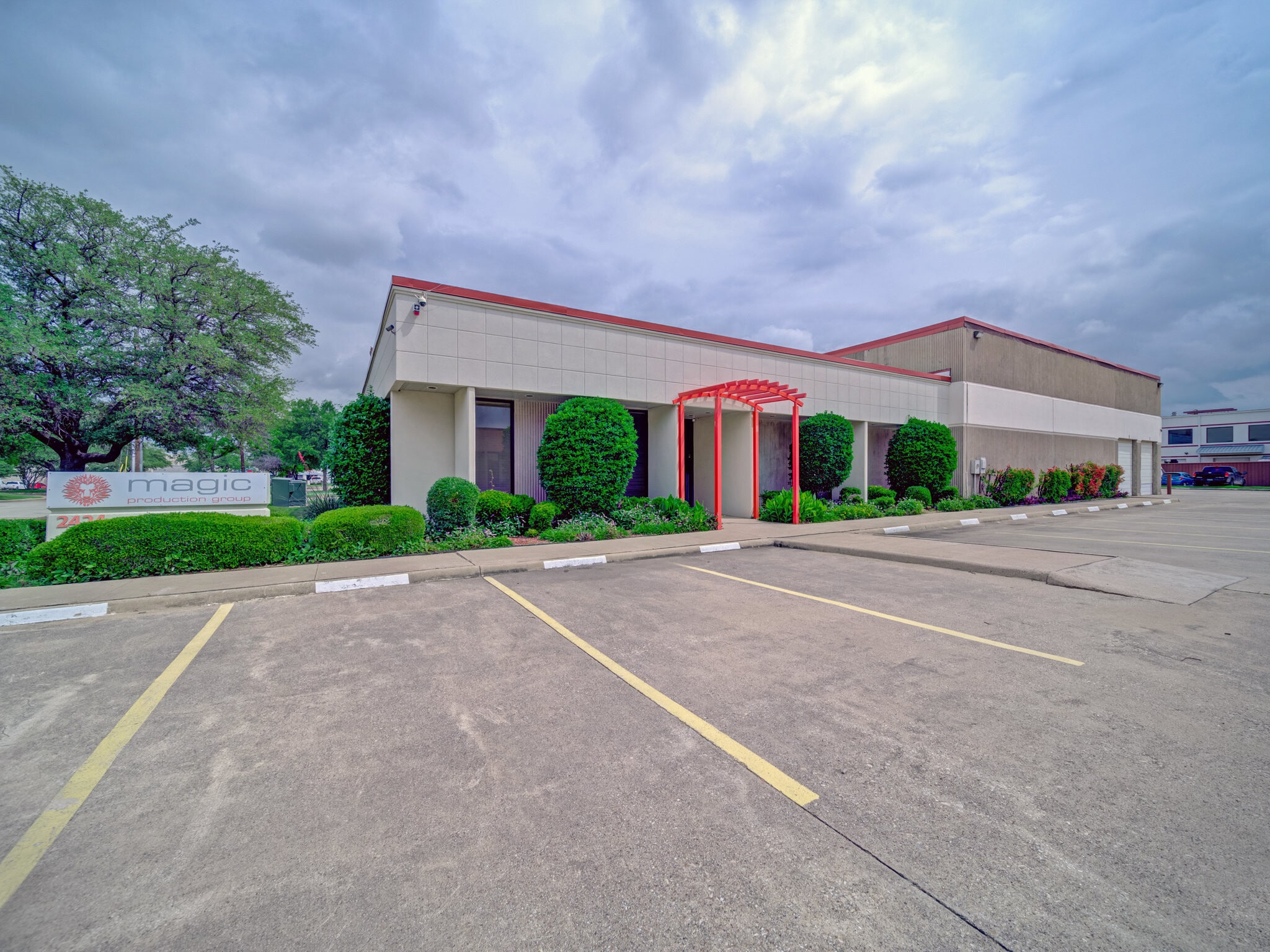 2424 Lacy Ln, Carrollton, TX for Sale