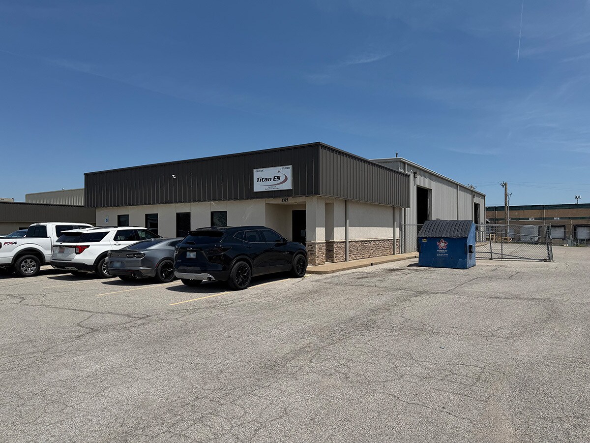1327 N 105th East Ave, Tulsa, OK for Rent