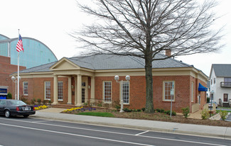 Hampton, VA Bank - 550 Settlers Landing Rd