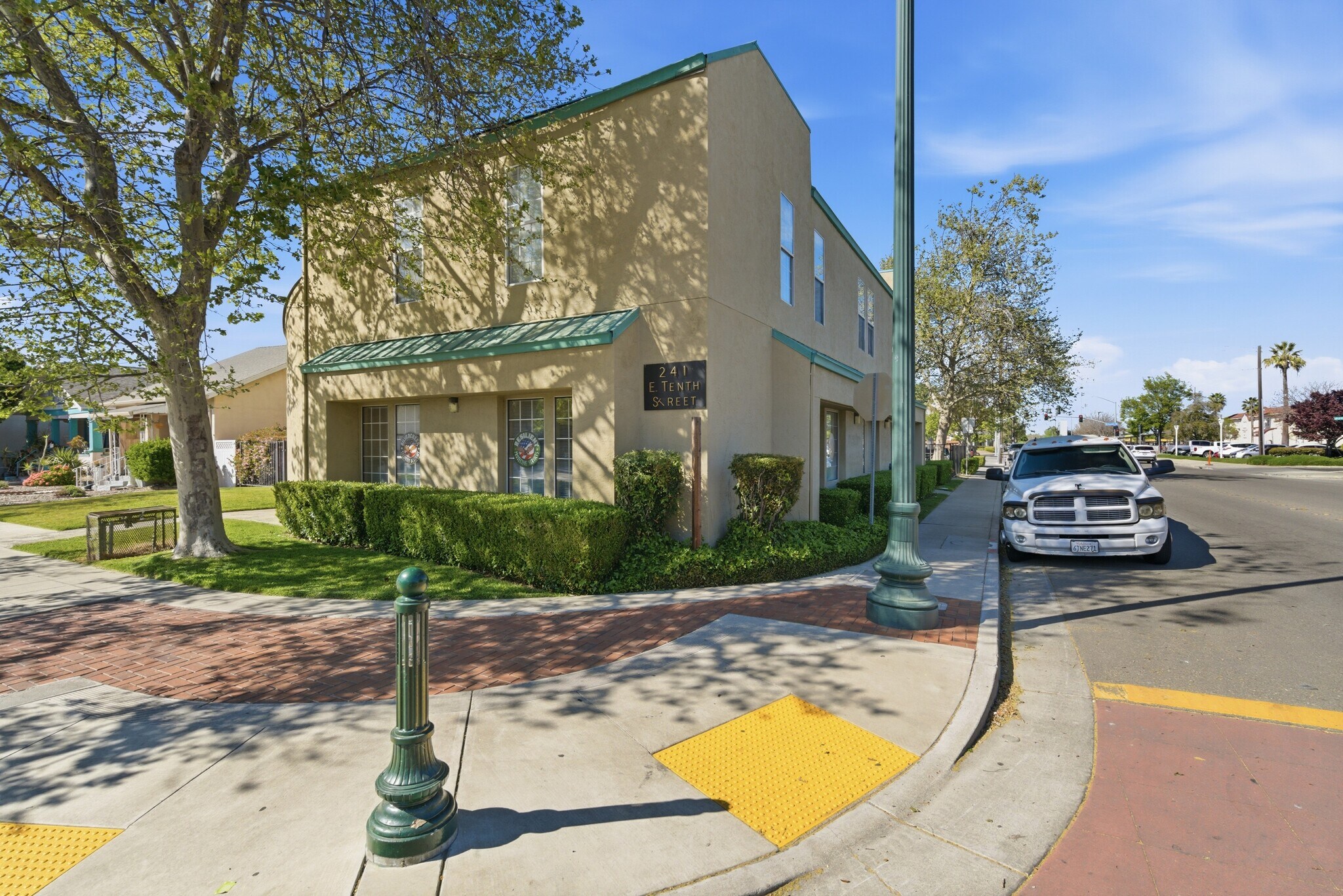 241 E 10th St, Tracy, CA for Sale