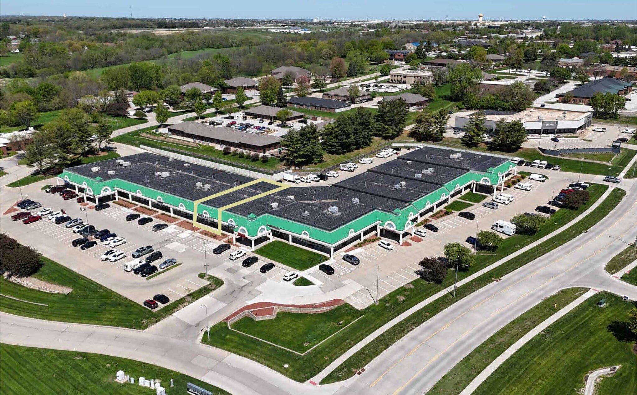 10401-10469 Hickman Rd, Urbandale, IA for Rent