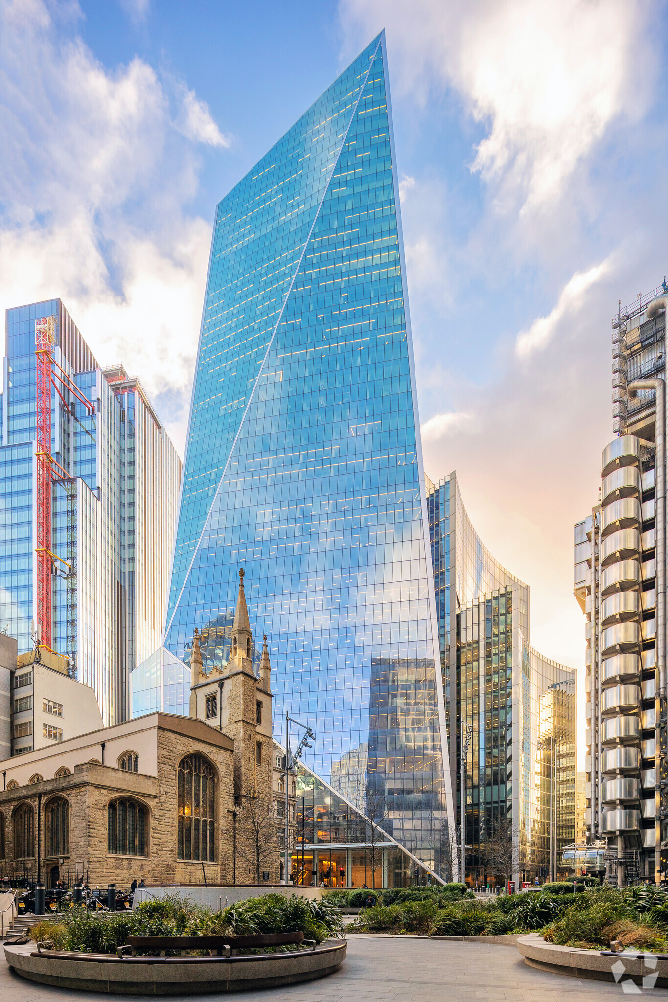 52 Lime St, London, LND for Rent