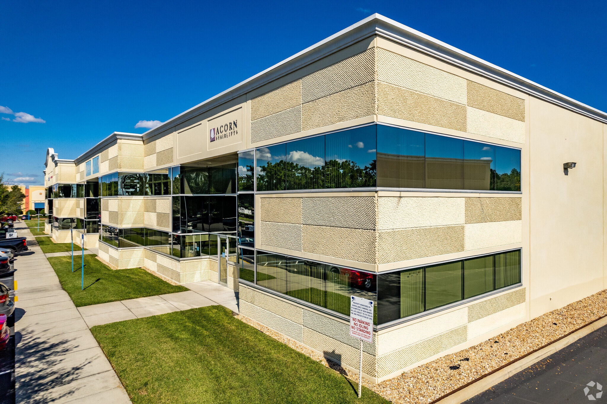 6450 Kingspointe Pky, Orlando, FL for Rent