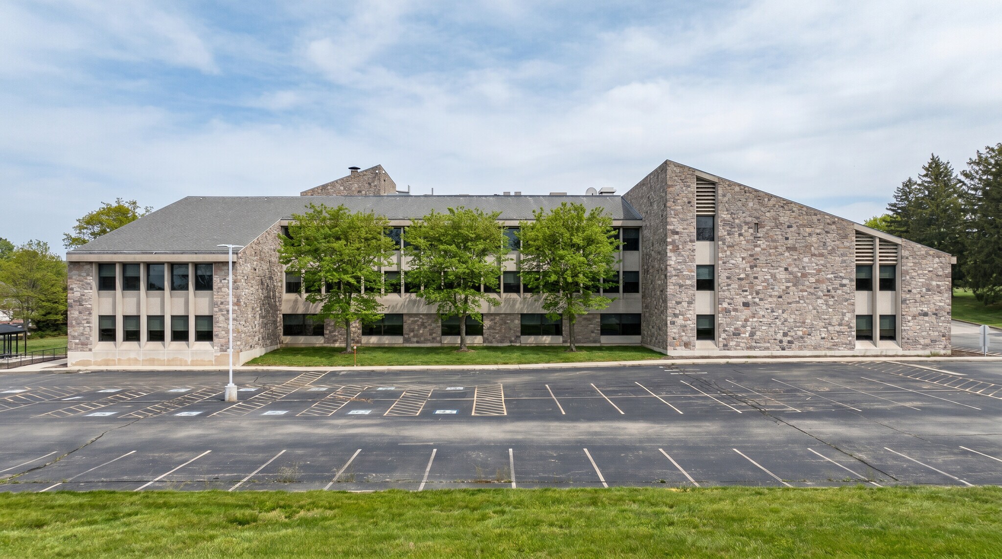 2501 Wilmington Rd, New Castle, PA for Rent
