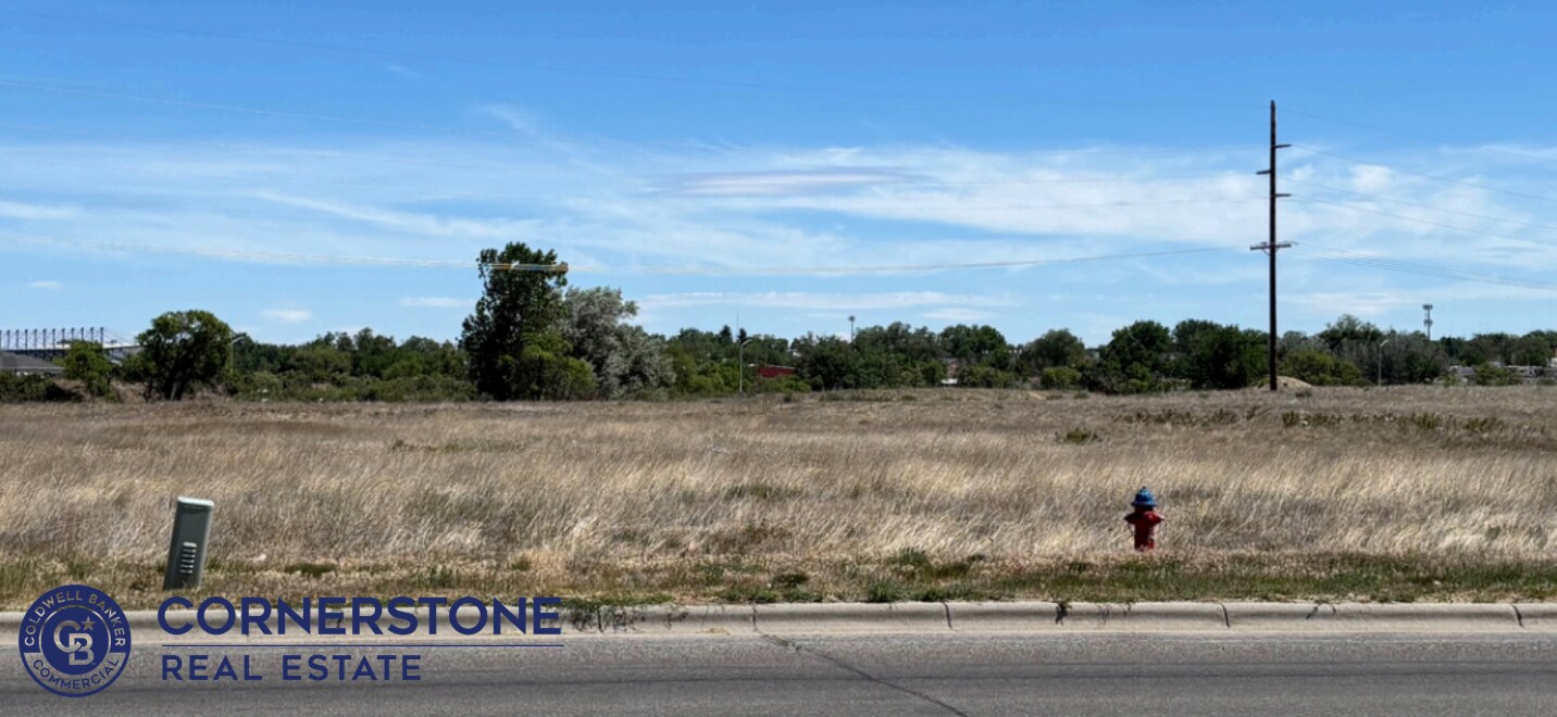 W Richards Street, Douglas, WY for Sale