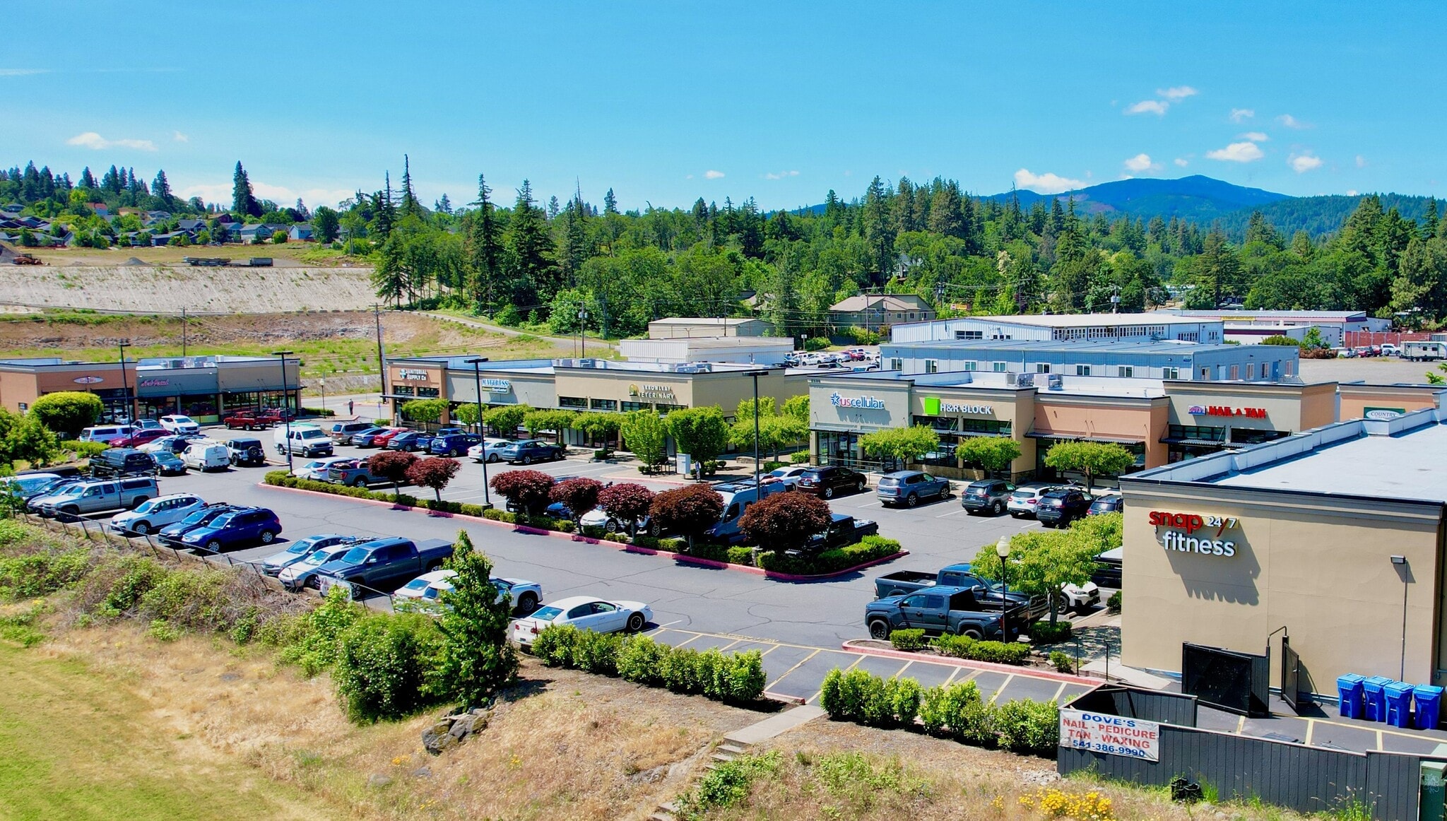 2910-2940 W Cascade Ave, Hood River, OR for Rent