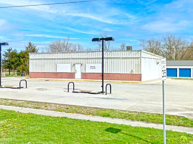 308 E State St, Irving, IL for Sale