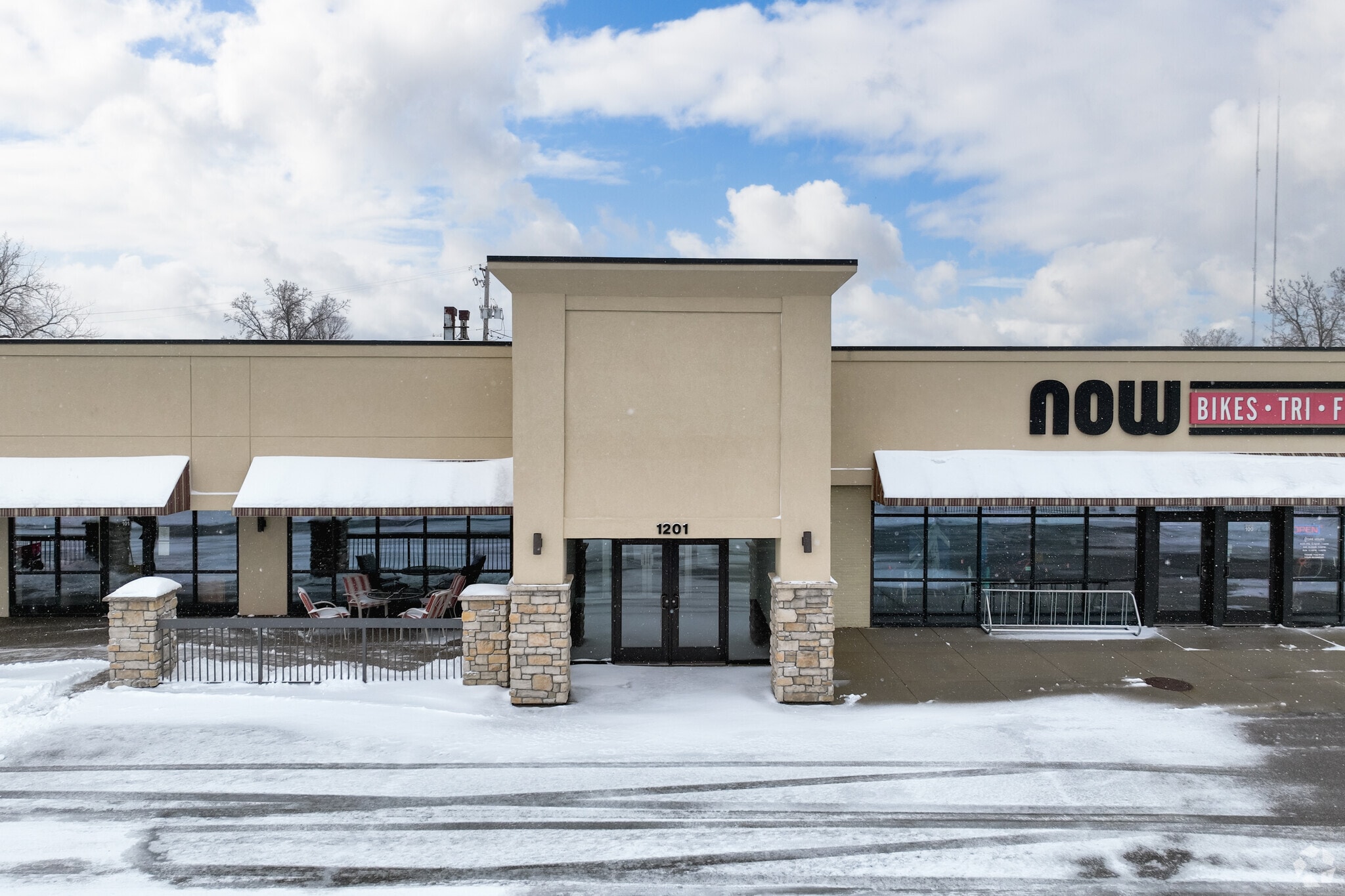 1201 County Road E, Saint Paul, MN for Rent